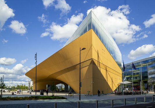 헬싱키 중앙도서관 ‘오오디’…디지털 문학 복합공간